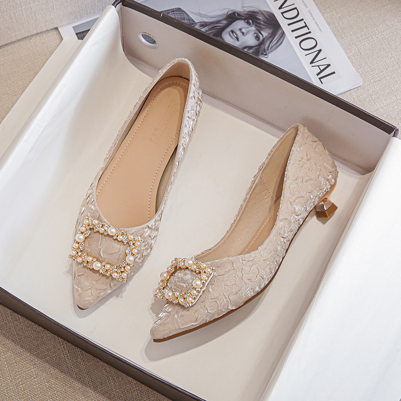 Ivory Textured Satin Pointed T - огляд і ціна Women Shoes With Heels